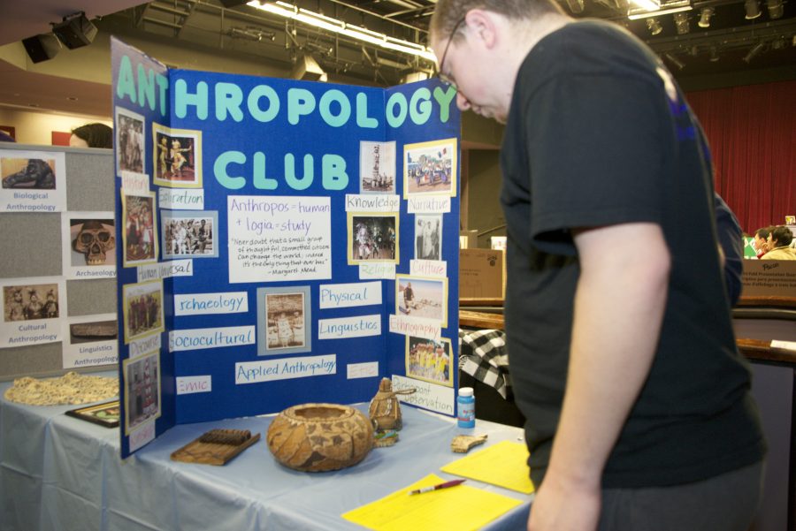 The Anthropology Club. (Photo Credit: Adrilenzo Cassoma)