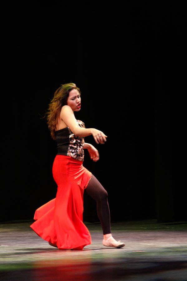 Driestie Kafle Dancing to Beautiful Liar (Photo Credit: Kim Kabigting)