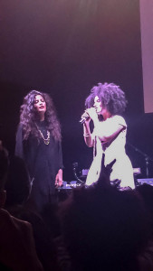 Naomi Diaz and Lisa Kainde, the members of Ibeyi, on stage