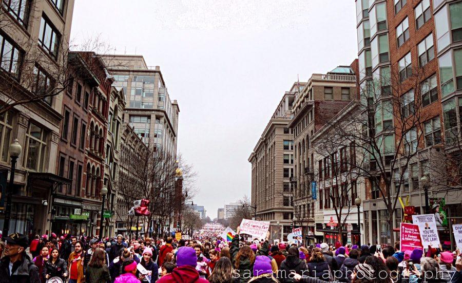 A view of the crowd stretching for miles (photo: Sara Monterroso)