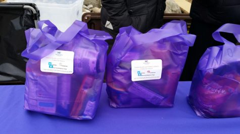 SHaW Center gives out bags of snack food