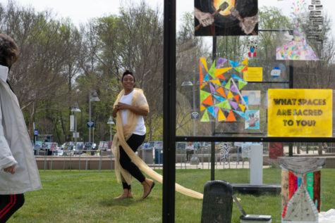 Artist-in-Residence Ada Pinkston gave an interactive performance Thursday, April 21st at the Rockville Campus that focused on the significance of public monuments. 