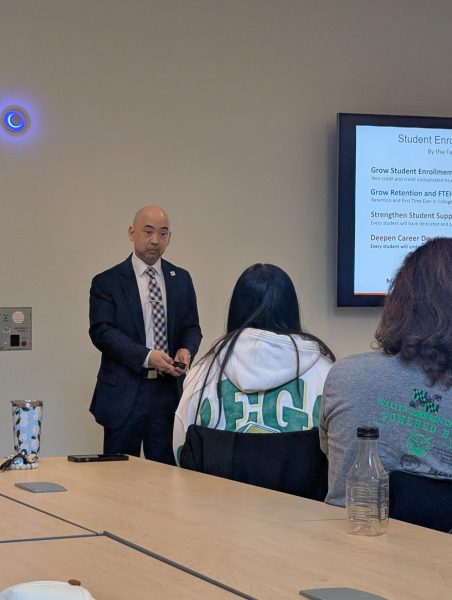 Dr. Cabellon speaking with students. Photo Credit: Kyle Meister